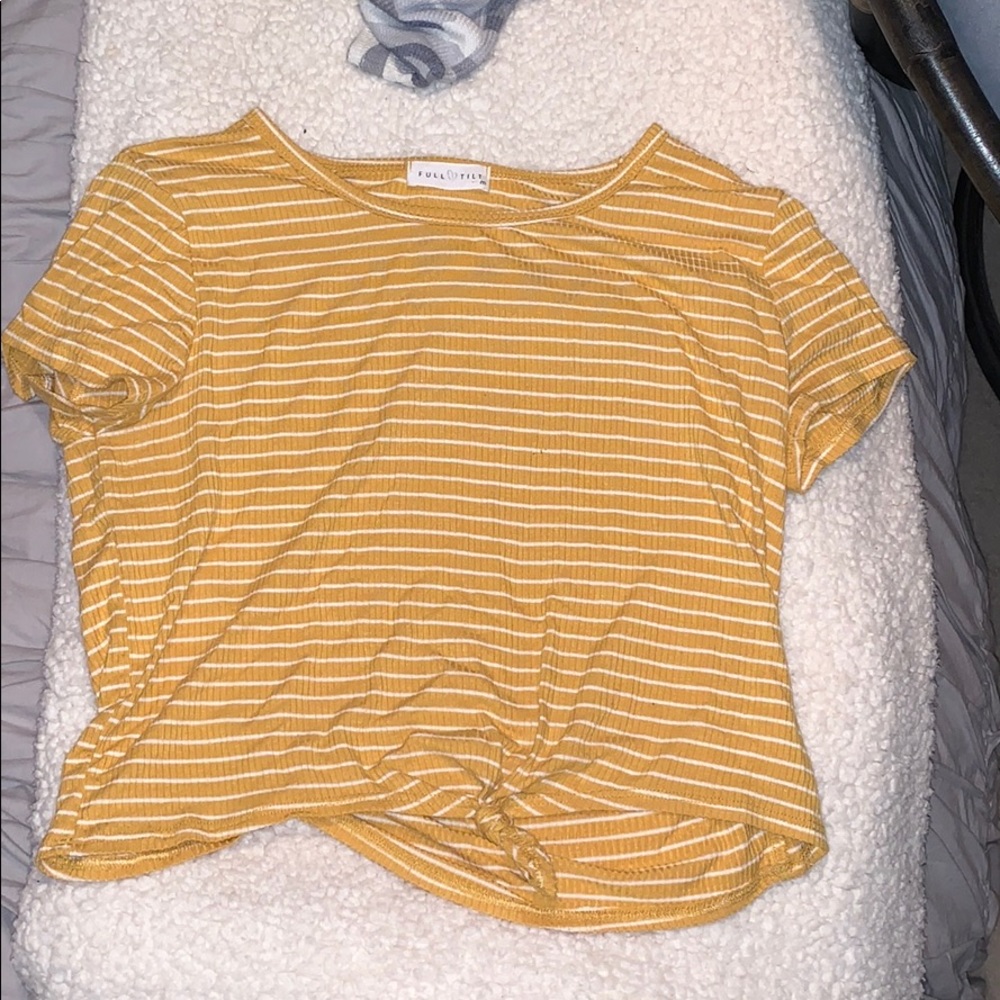 tillys top
